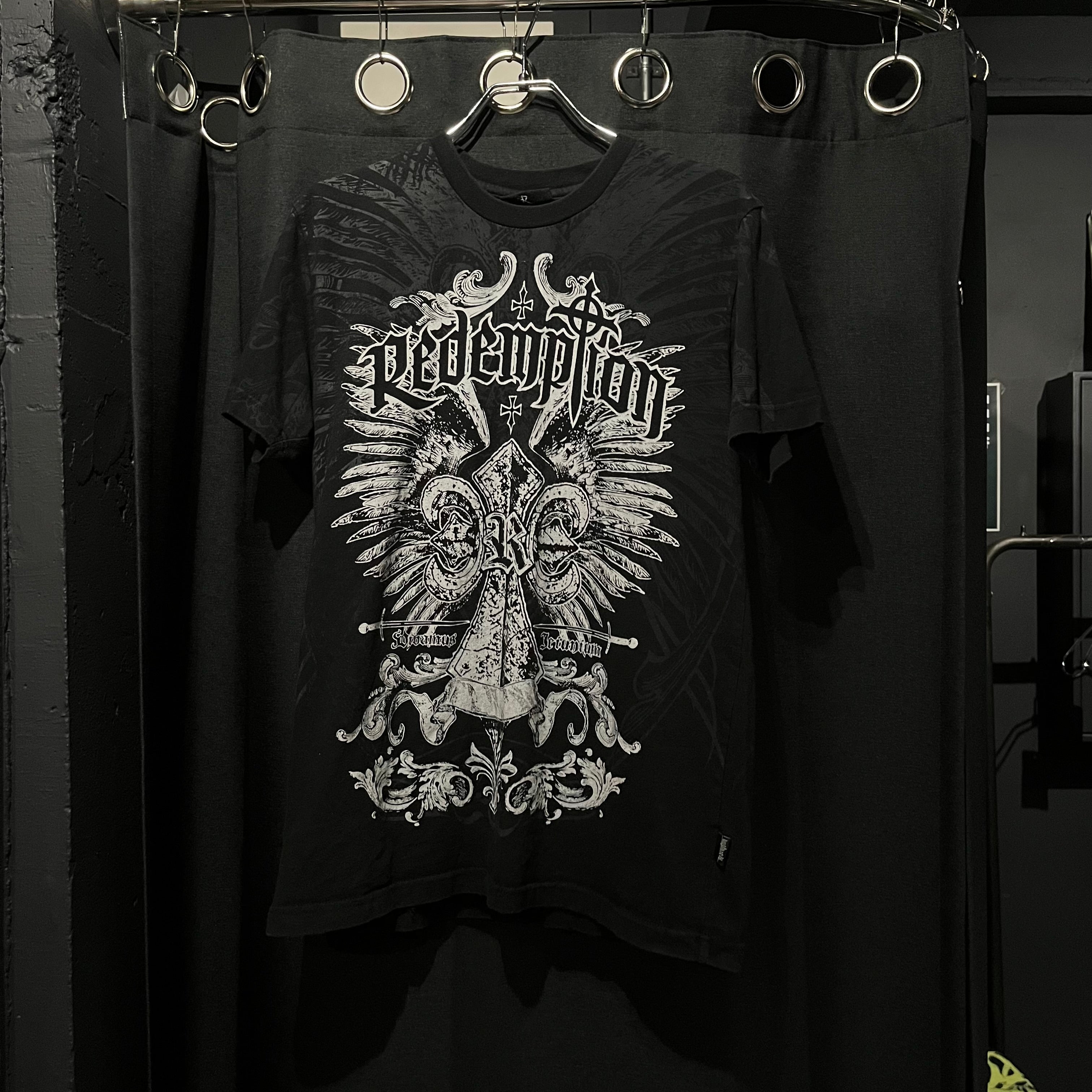 Redemption ゴシックプリントtee