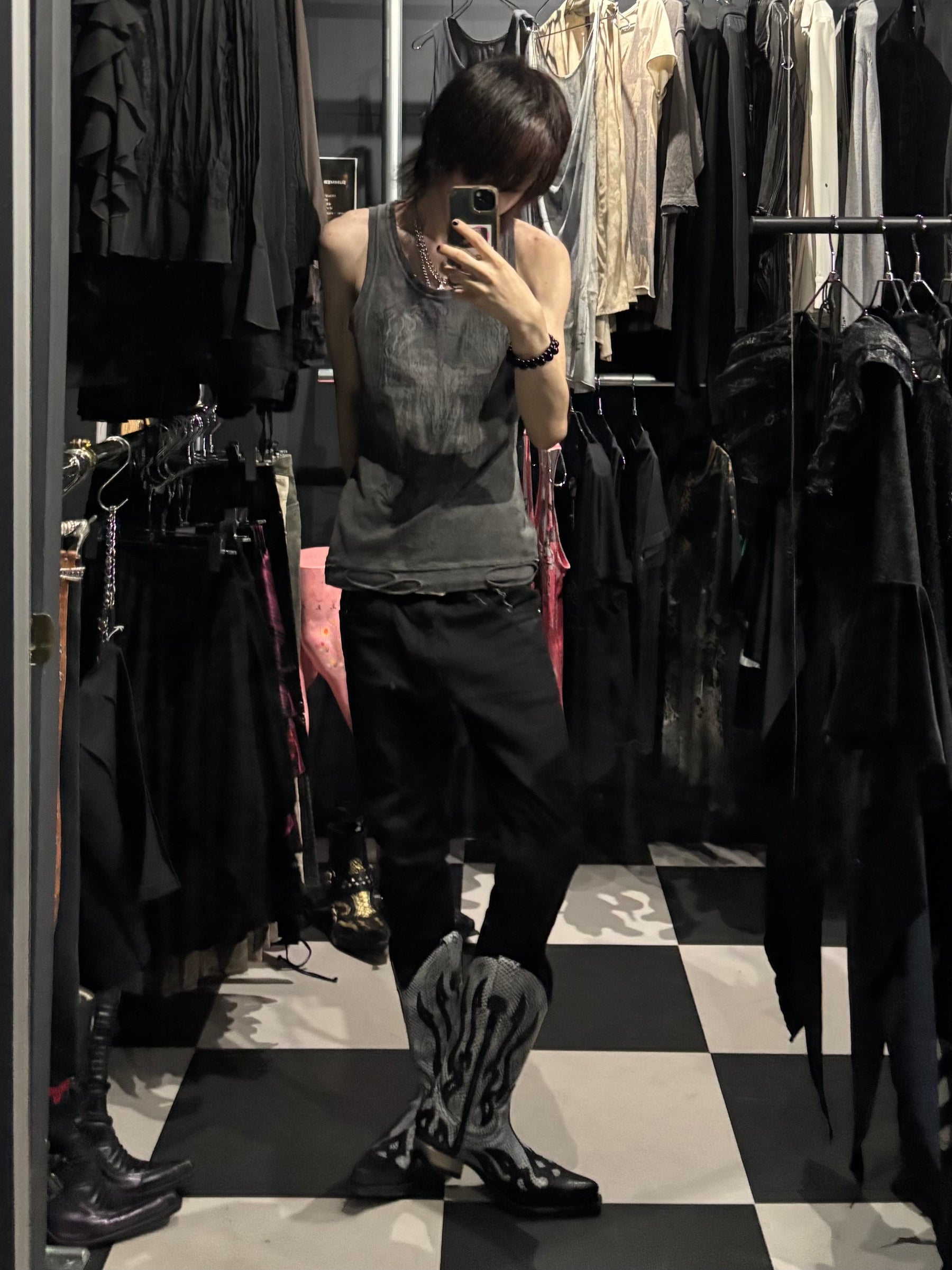 5351 POUR LES HOMMES Skull Graphic Tank Top