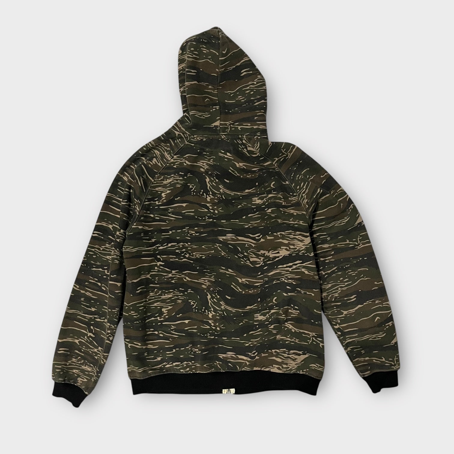 MISHKA カモ柄 ジップアップ フーディ