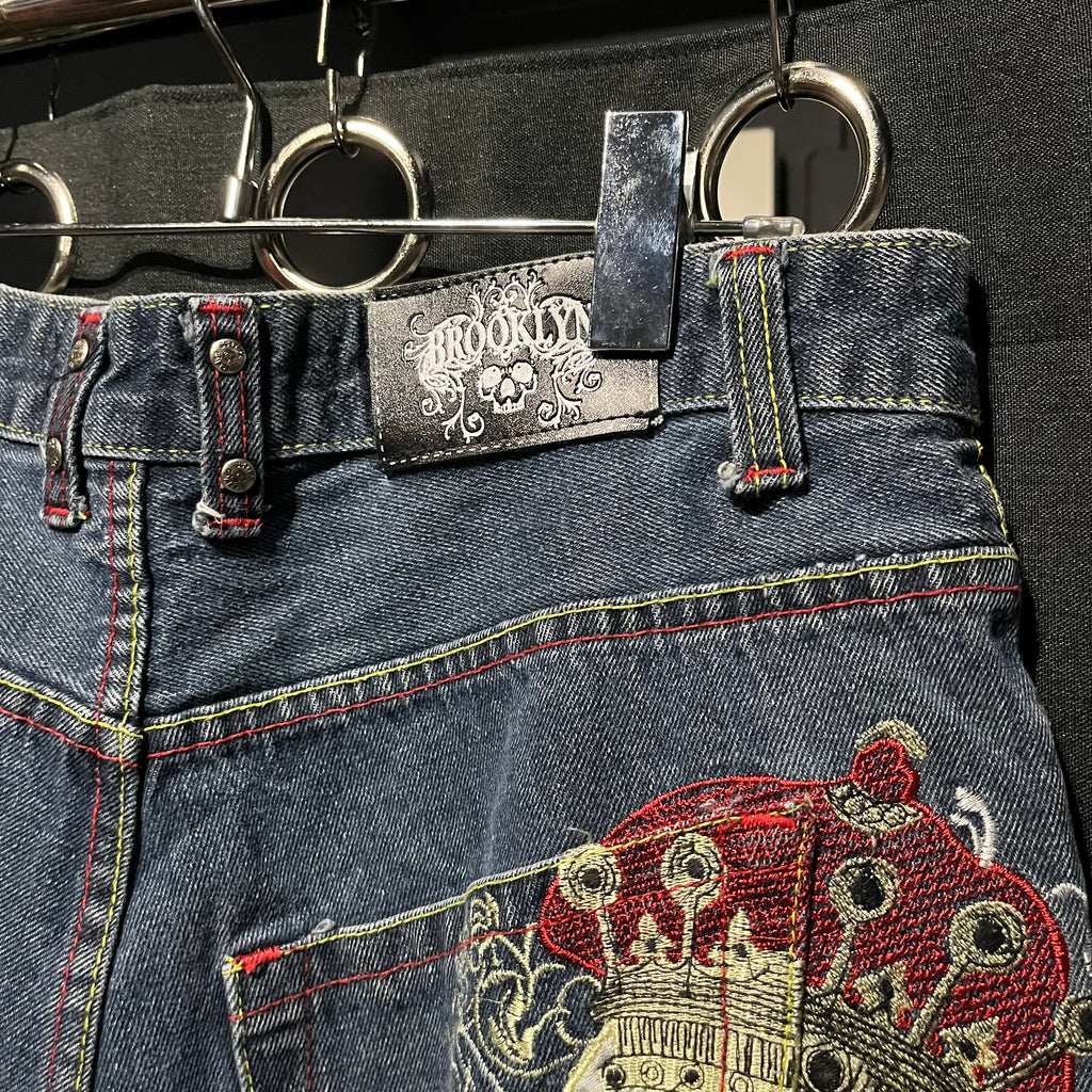 Brooklyn Xpress クラウン刺繍デニムショーツ