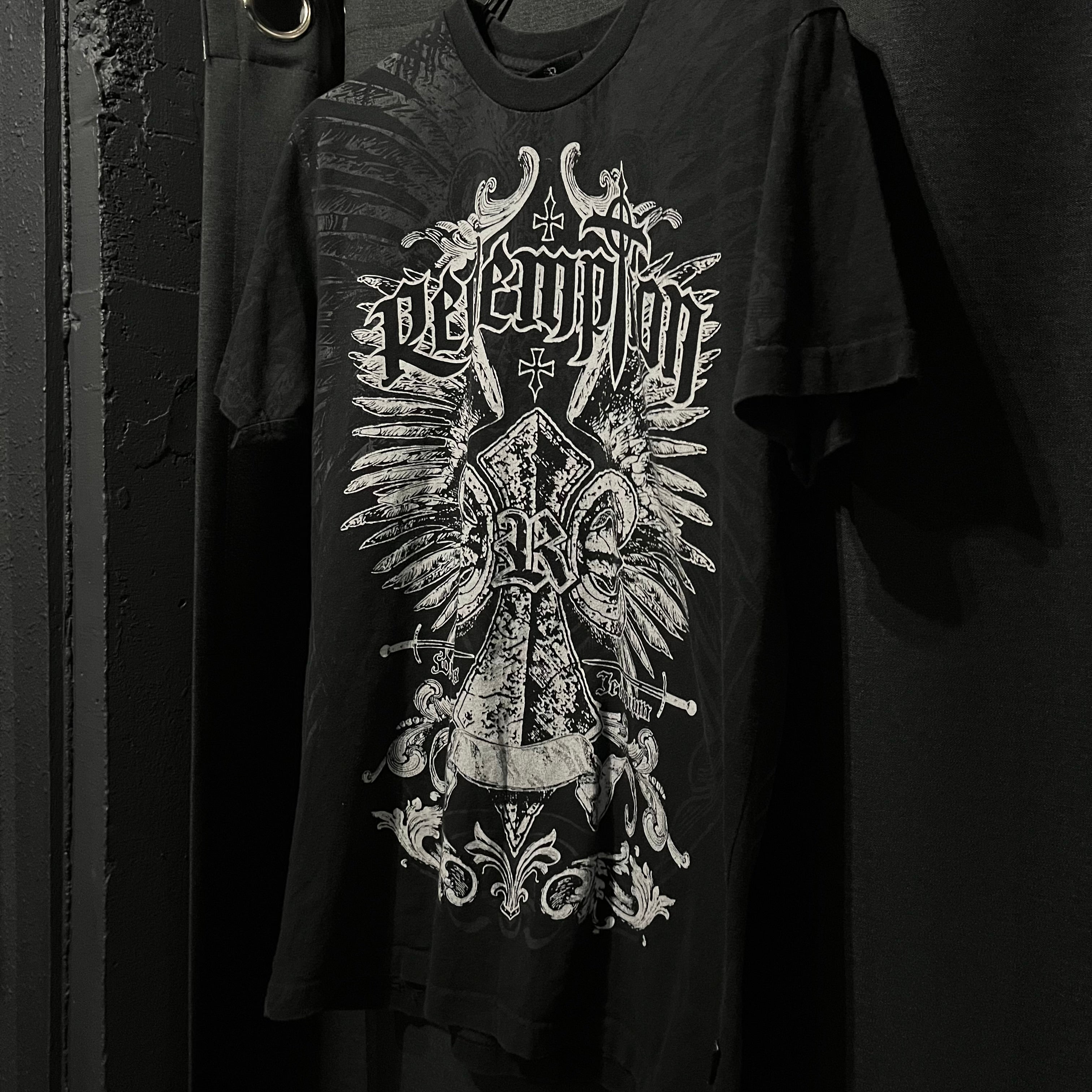 Redemption ゴシックプリントtee