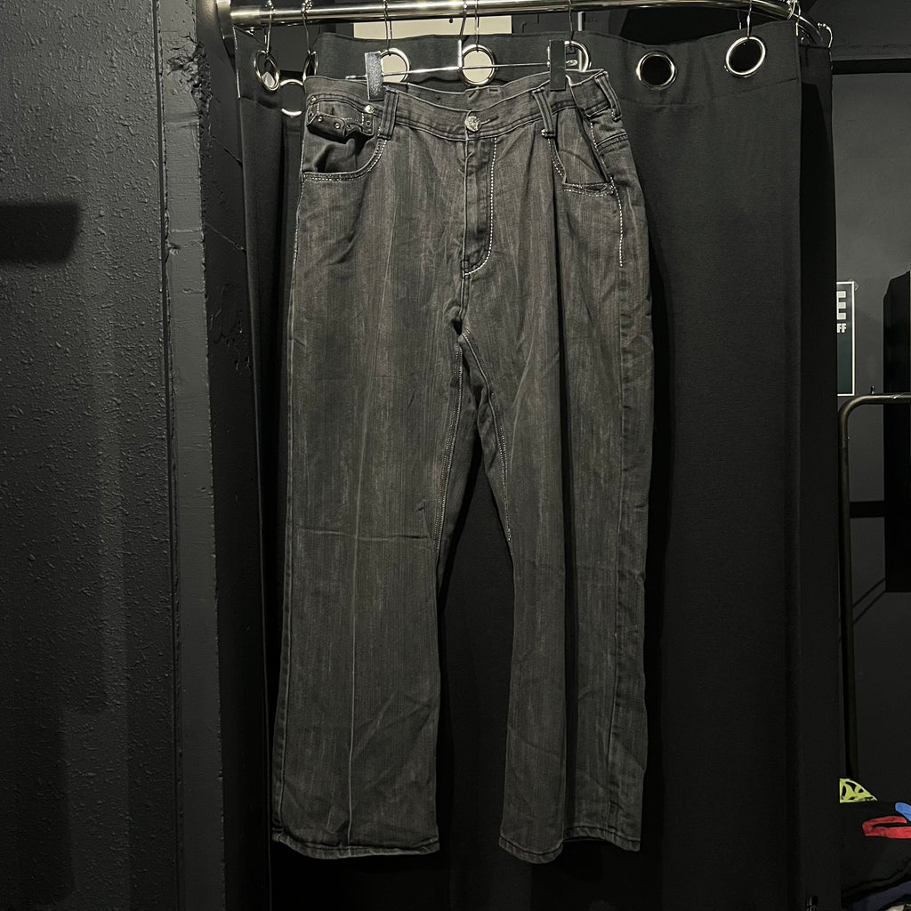 IMPERIOUS DENIM 刺繍デニムパンツ