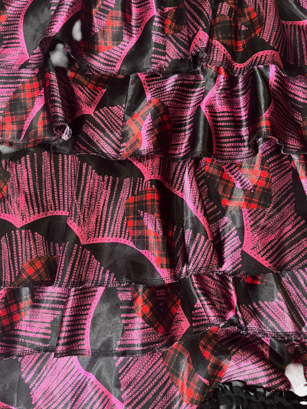 COMME des GARCONS Pink x Black Tiered Voluminous Mini Skirt