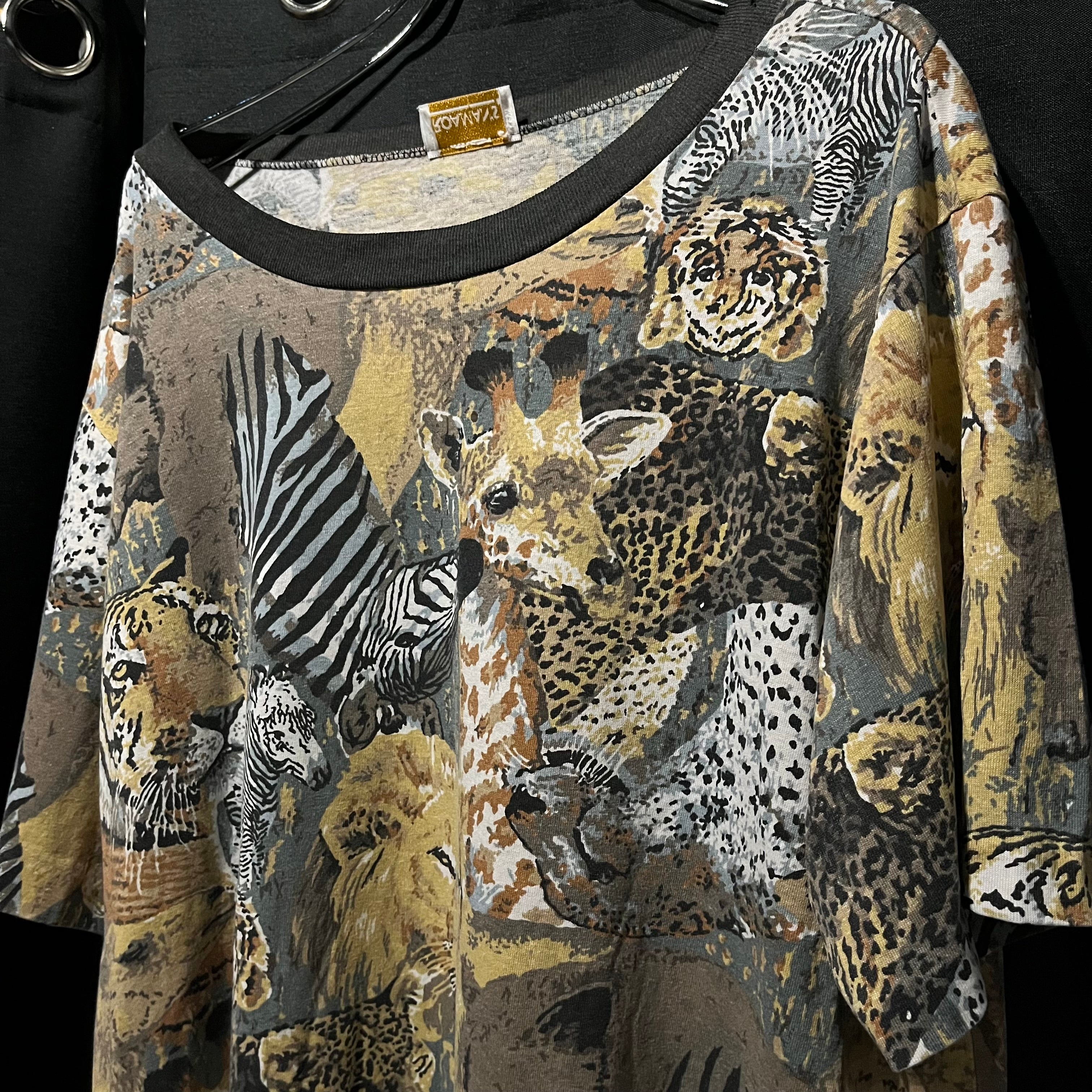 アニマル総柄tee